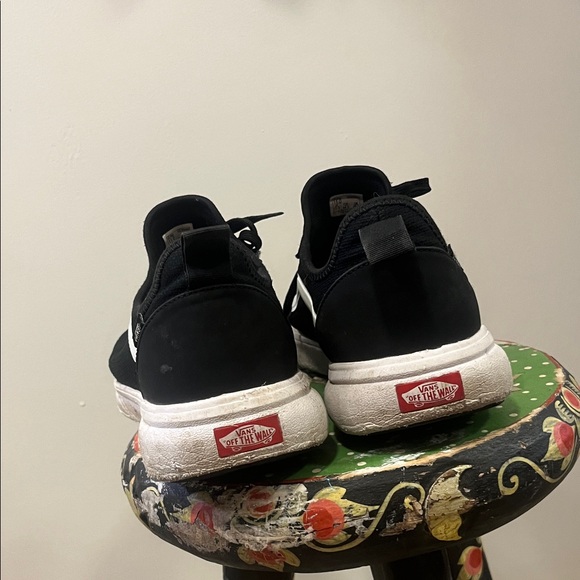 Vans Classic Black and White Low-Tops Ultrarange Cush skate run walk Shaka surf - Picture 4 of 7